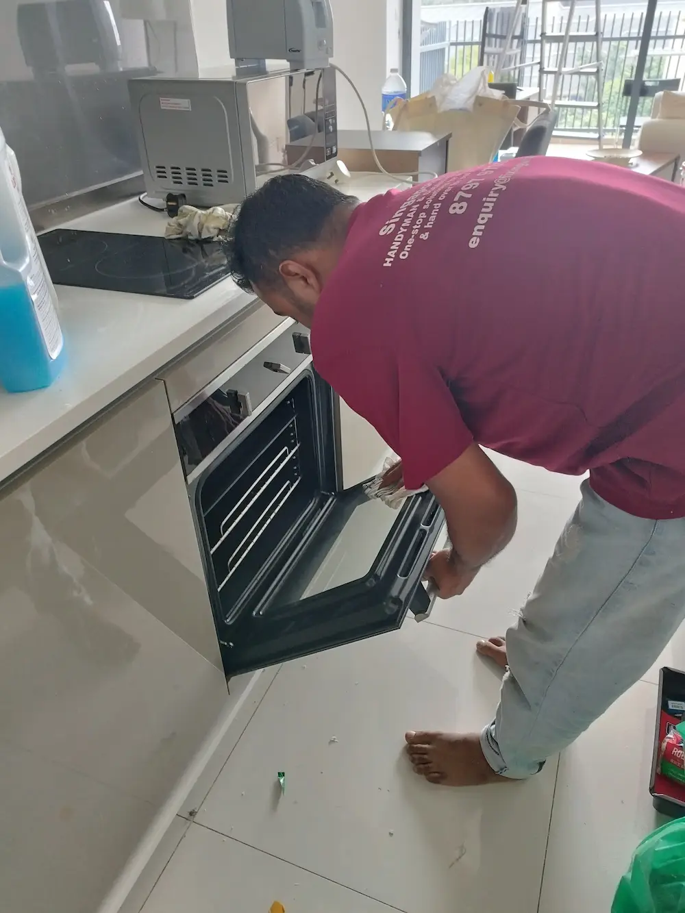 Oven and grill cleaning completed for a move-out in Singapore